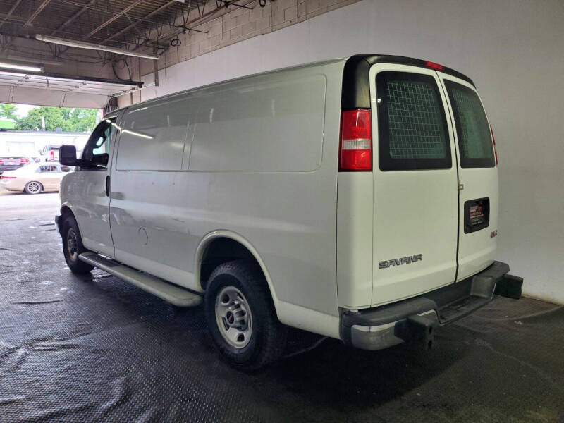 2018 GMC Savana 2500