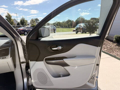 2022 Jeep Cherokee Latitude Lux