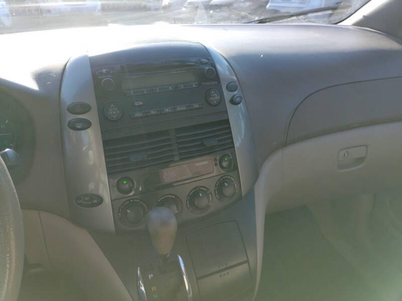 2007 Toyota Sienna LE 7-Passenger