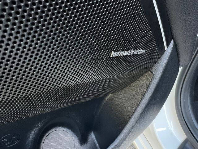 2017 Kia Cadenza Premium