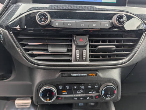 2023 Ford Escape Hybrid ST-Line Select