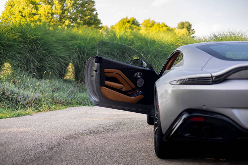 2023 Aston Martin Vantage