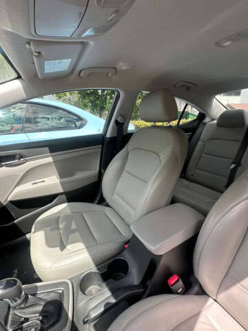 2020 Hyundai Elantra