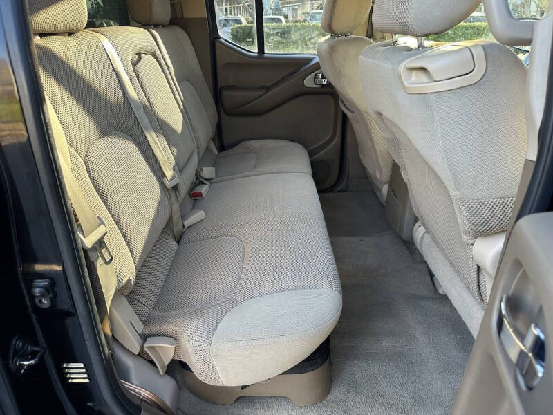 2006 Nissan Frontier LE