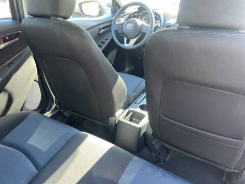 2017 Toyota Yaris iA