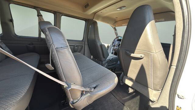 2024 Chevrolet Express LT 3500