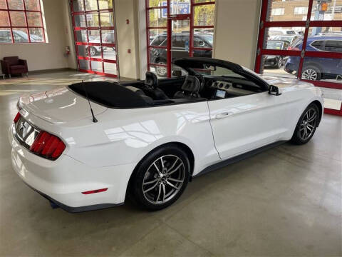 2017 Ford Mustang EcoBoost Premium