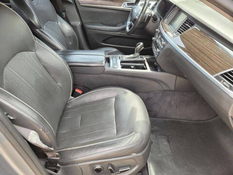 2015 Hyundai Genesis