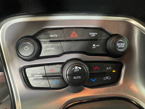 2021 Dodge Challenger SXT