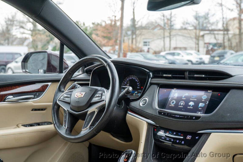 2018 Cadillac XT5 Luxury