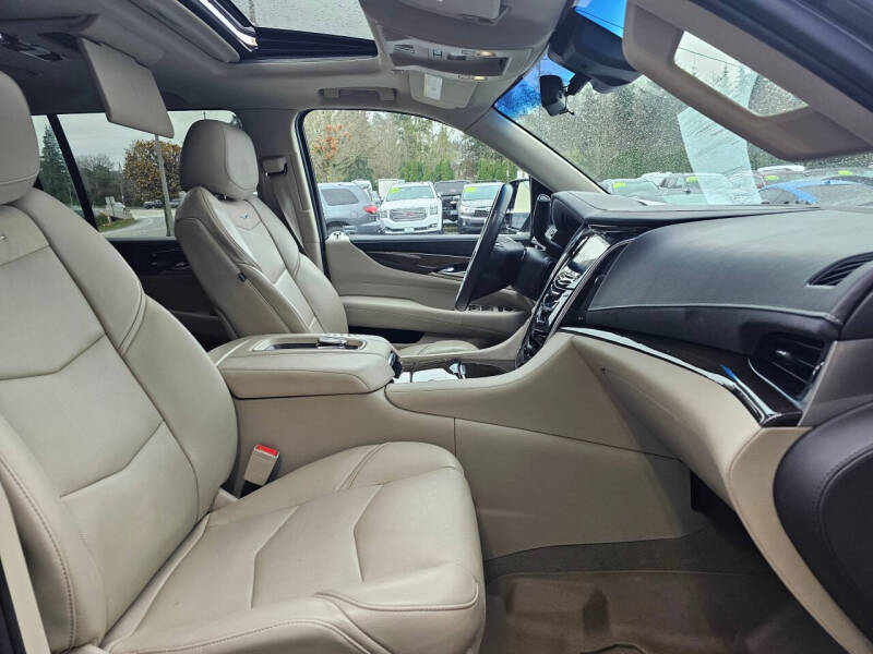 2018 Cadillac Escalade ESV Premium Luxury