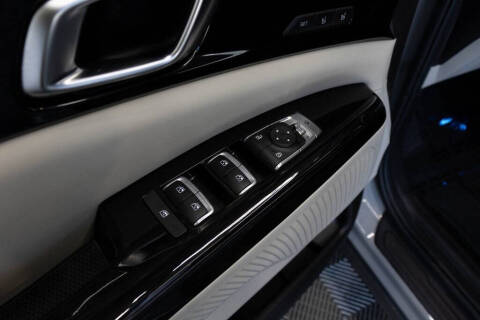 2024 Kia Carnival SX