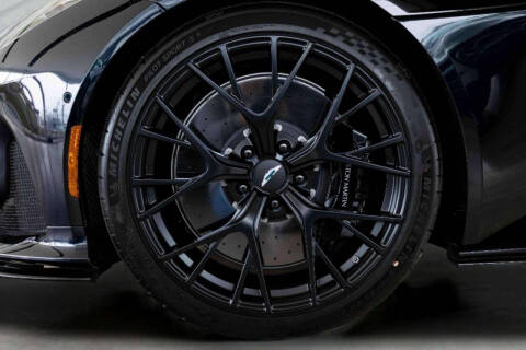 2025 Aston Martin DB12 V8