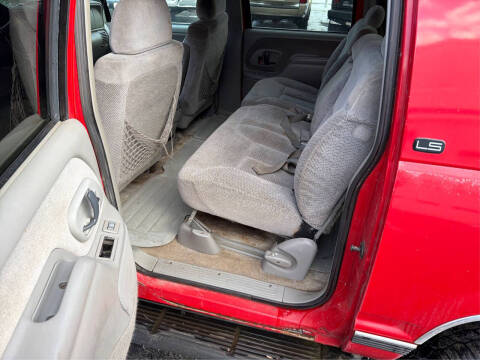 1999 Chevrolet Suburban K1500 LS