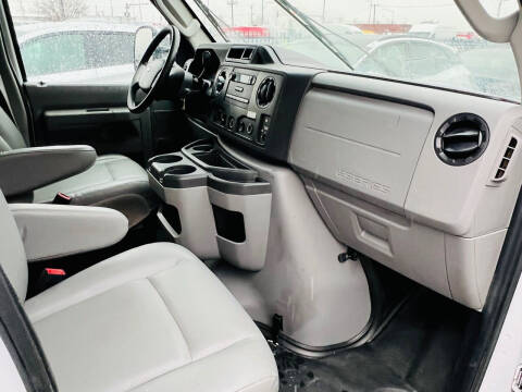 2017 Ford E-Series E-350 SD