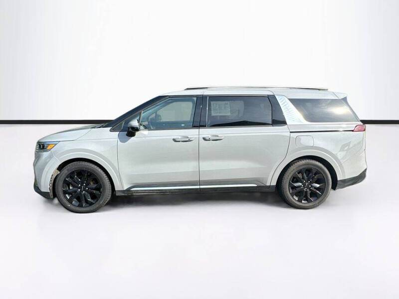 2022 Kia Carnival SX