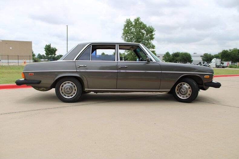 1976 Mercedes-Benz 300-Class