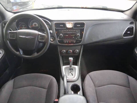 2014 Chrysler 200 Limited