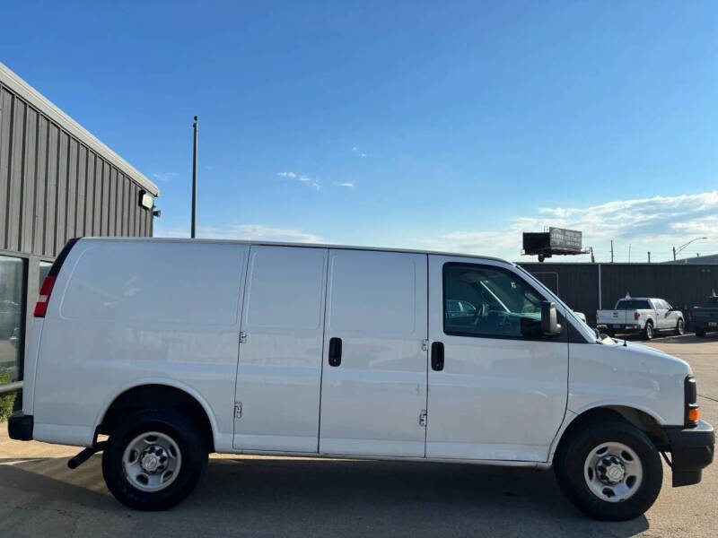 2017 Chevrolet Express 2500