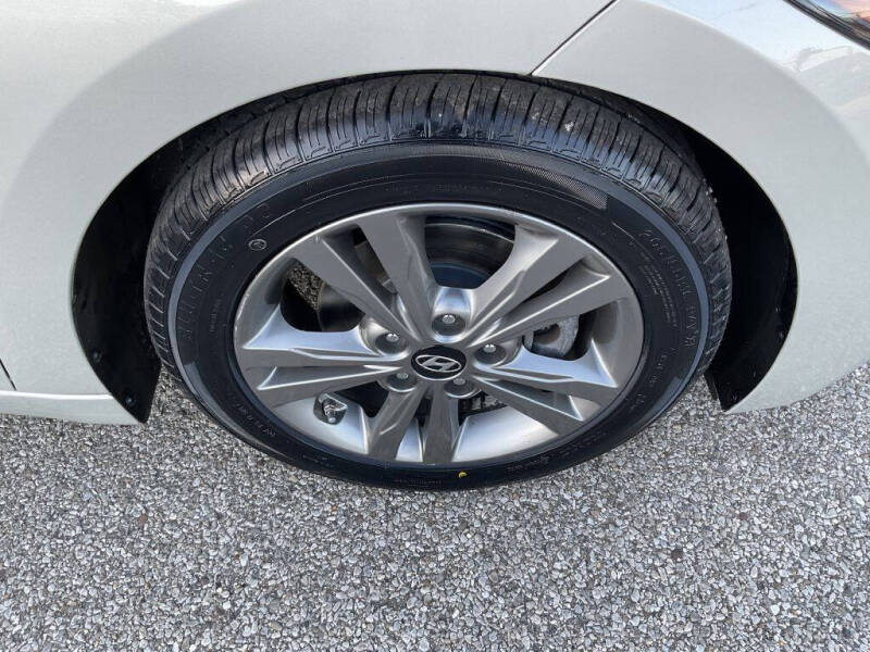 2018 Hyundai Elantra