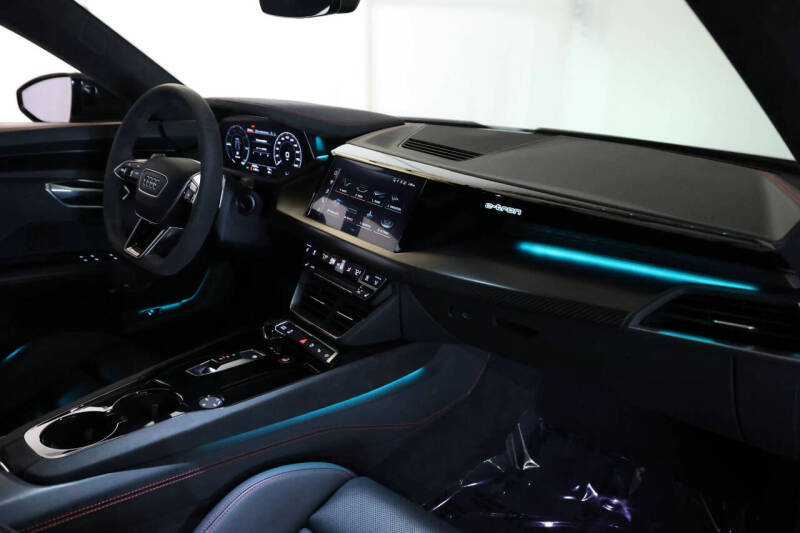 2022 Audi RS e-tron GT quattro