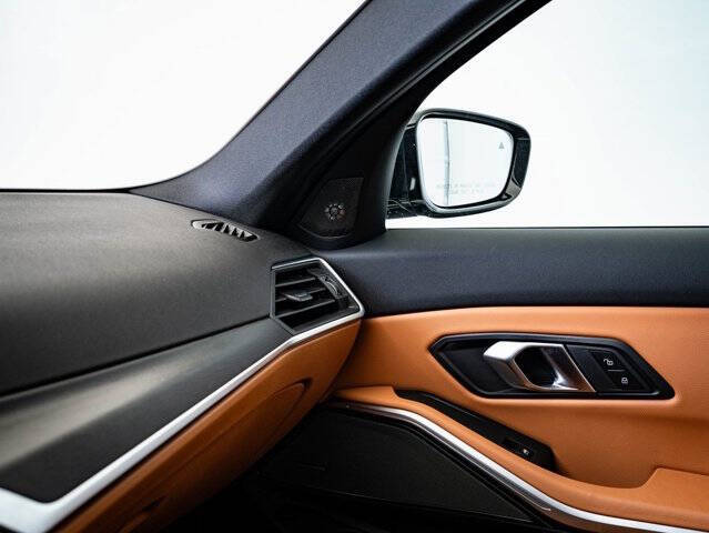 2024 BMW 3 Series 330i xDrive