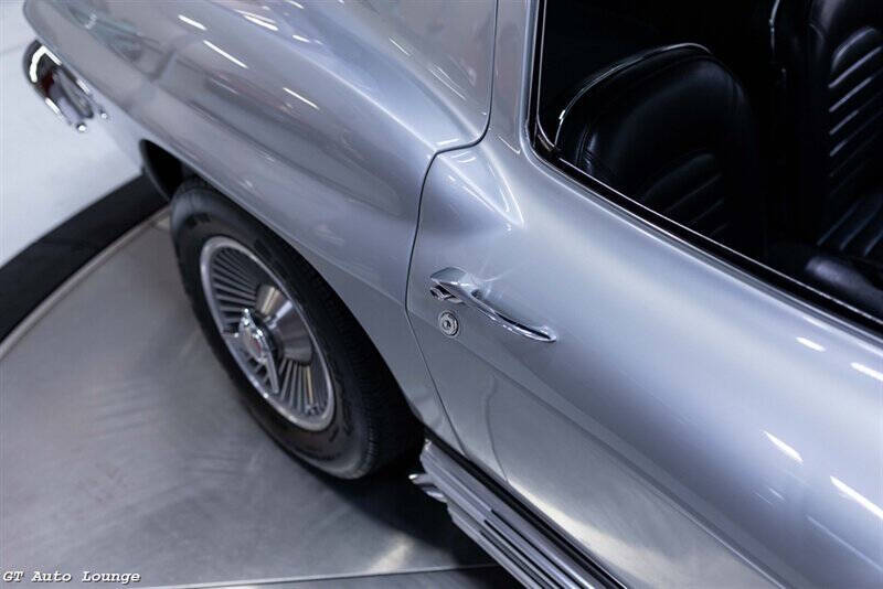 1966 Chevrolet Corvette 25