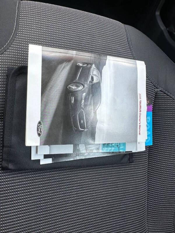 2016 Ford Taurus SEL