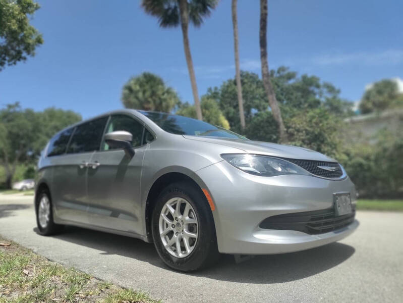 2017 Chrysler Pacifica LX