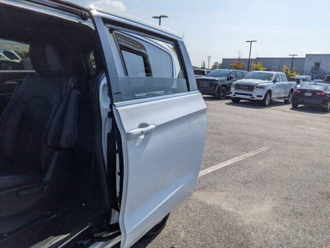 2025 Chrysler Pacifica Plug-In Hybrid