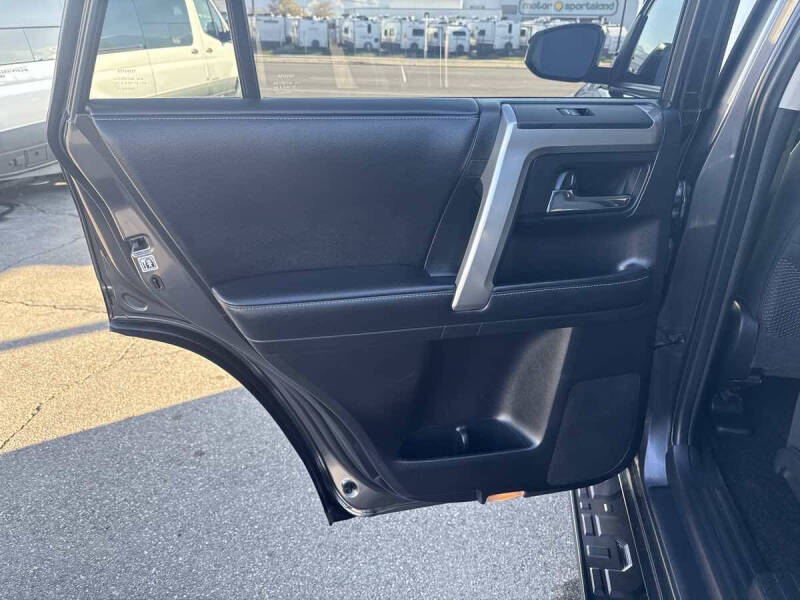 2018 Toyota 4Runner SR5