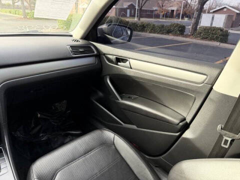 2015 Volkswagen Passat 1.8T Limited Edition