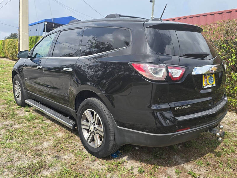 2017 Chevrolet Traverse LT