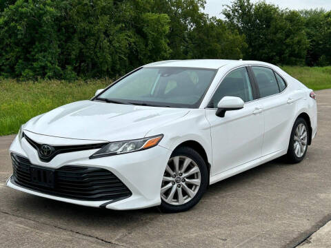2020 Toyota Camry for sale at AUTO DIRECT Bellaire in Houston TX