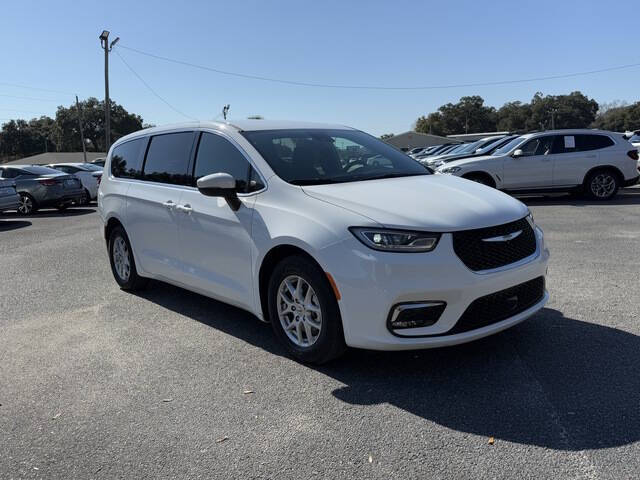2023 Chrysler Pacifica Touring
