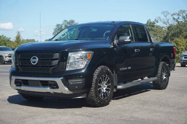 2020 Nissan Titan SV
