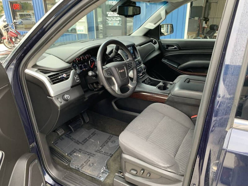 2017 GMC Yukon XL SLE