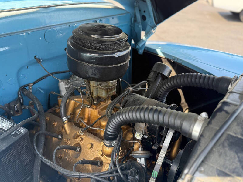 1946 Ford Super Deluxe