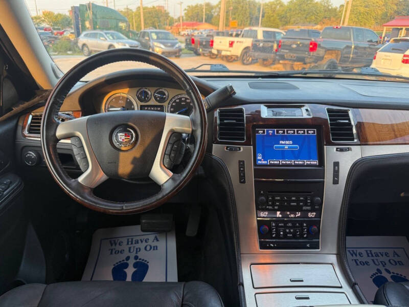 2013 Cadillac Escalade Platinum Edition