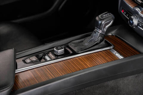 2021 Volvo XC60 T5 Momentum