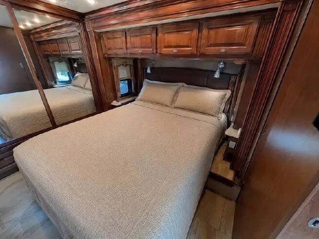 2011 Tiffin Phaeton