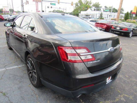 2017 Ford Taurus SEL