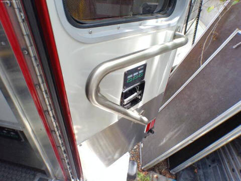 2015 Freightliner M2 106