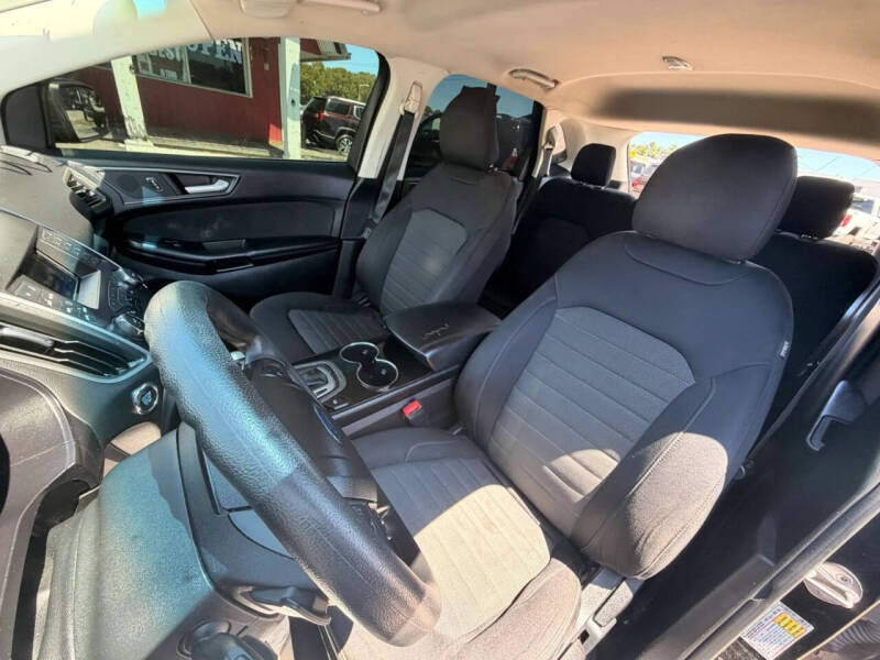 2017 Ford Edge SE