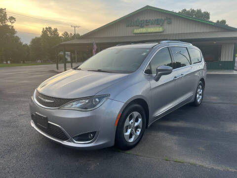 2017 Chrysler Pacifica Touring-L Plus