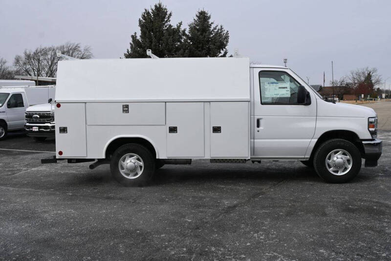 2025 Ford E-Series