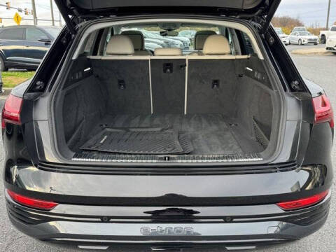 2024 Audi Q8 e-tron quattro Premium Plus