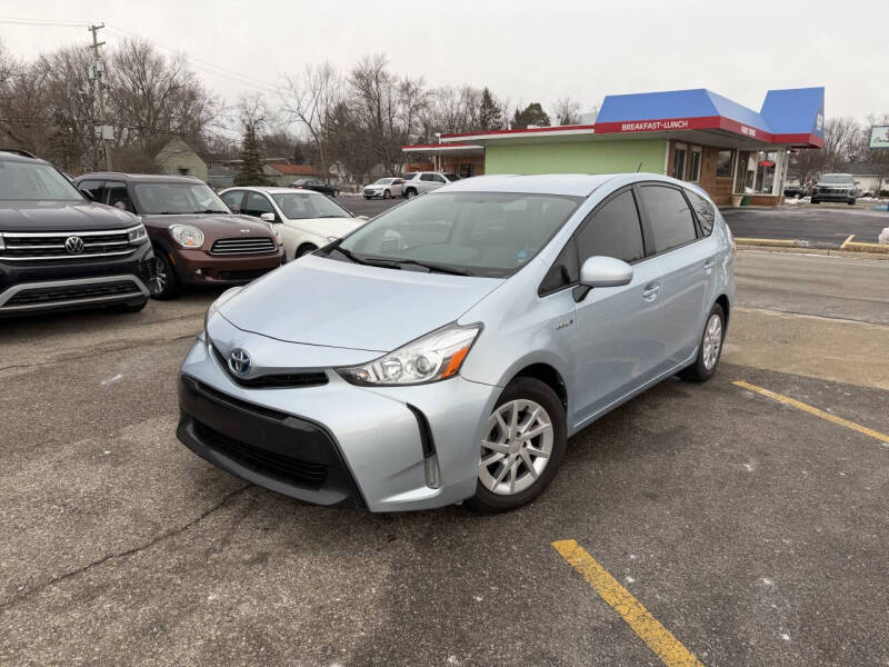 2015 Toyota Prius v Two