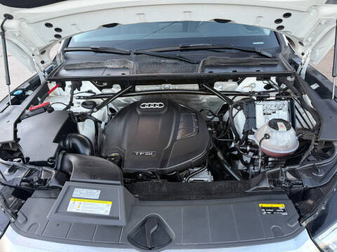 2020 Audi Q5 quattro Titanium Premium 45 TFSI