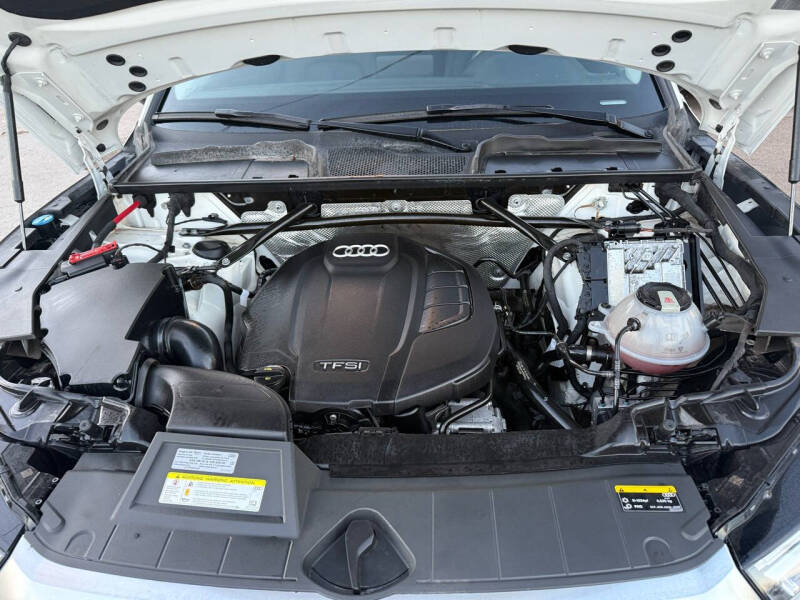 2020 Audi Q5 quattro Titanium Premium 45 TFSI